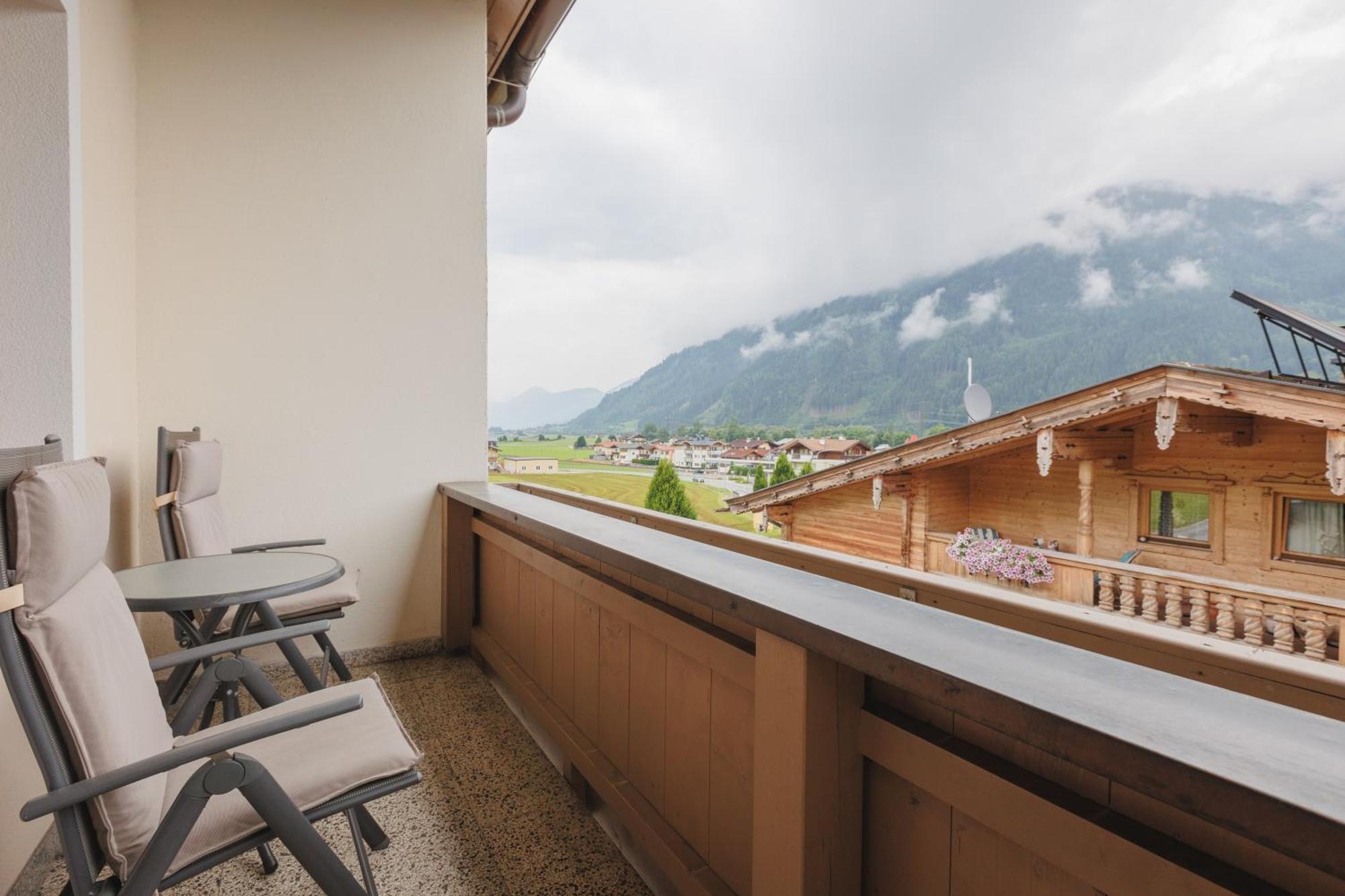 Hin&Weg Das Aparthotel Ried im Zillertal Dış mekan fotoğraf